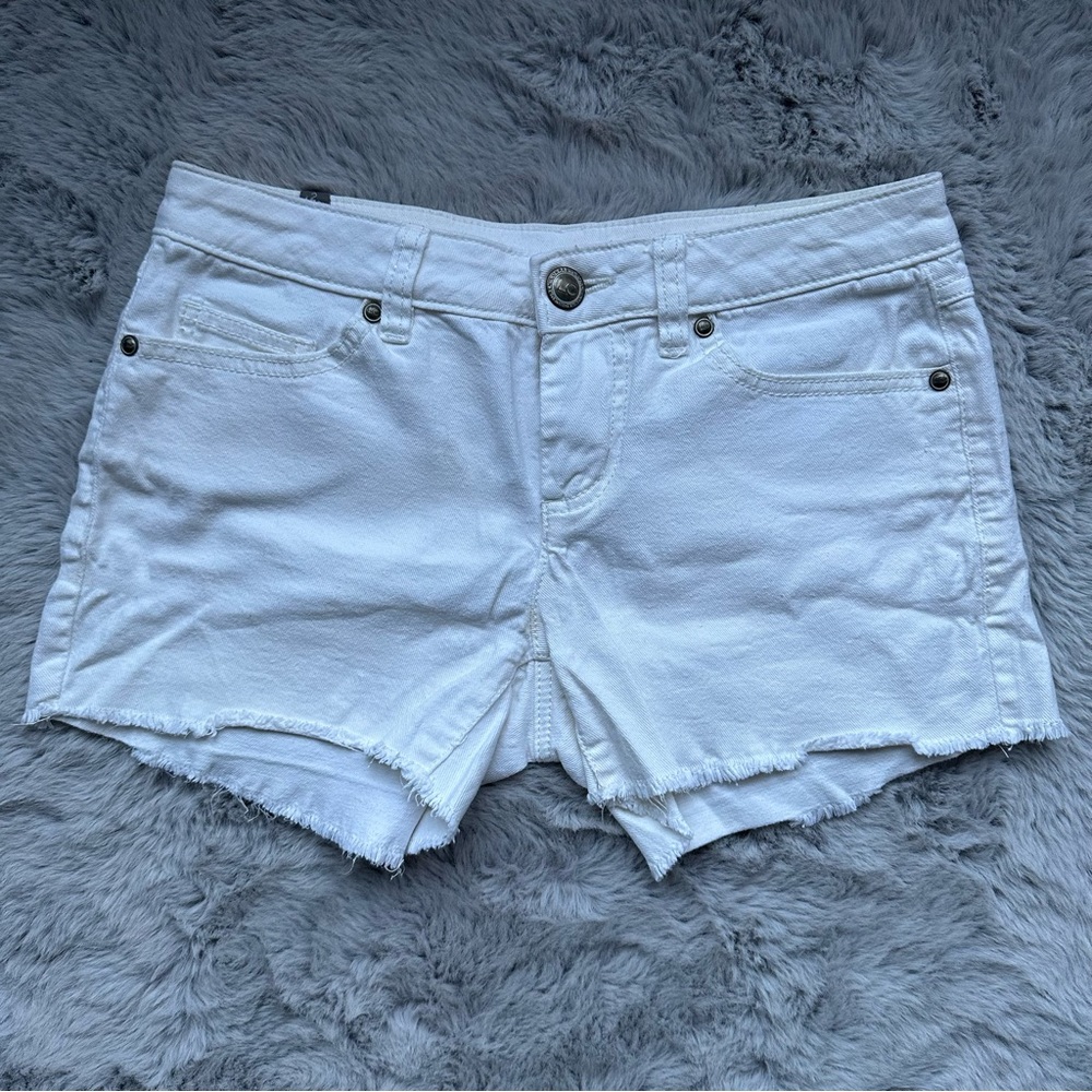 LC Lauren Conrad Women’s White Denim Jean Shorts Size 2 EUC